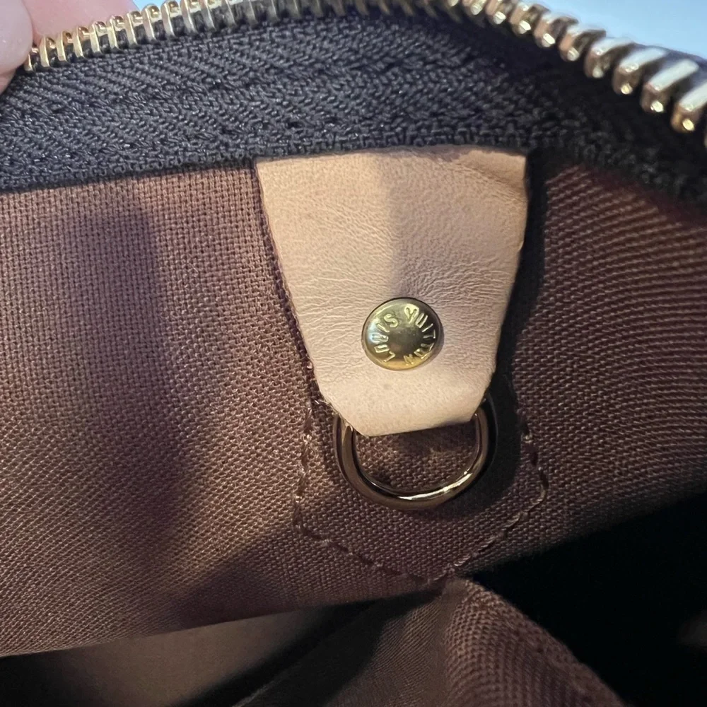 Authentic Louis Vuitton Speedy 25cm Handbag - Picture 8 of 12